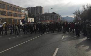Foto: Radiosarajevo.ba / Protesti ispred Vlade Federacije u Sarajevu